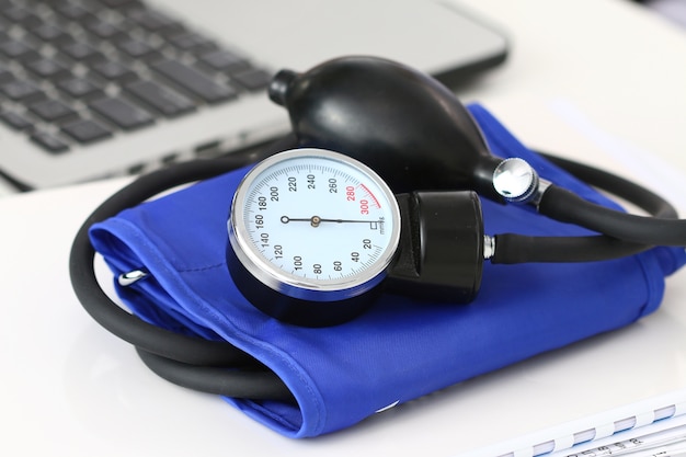 Hypertension: How to Spot It Early and Take Action